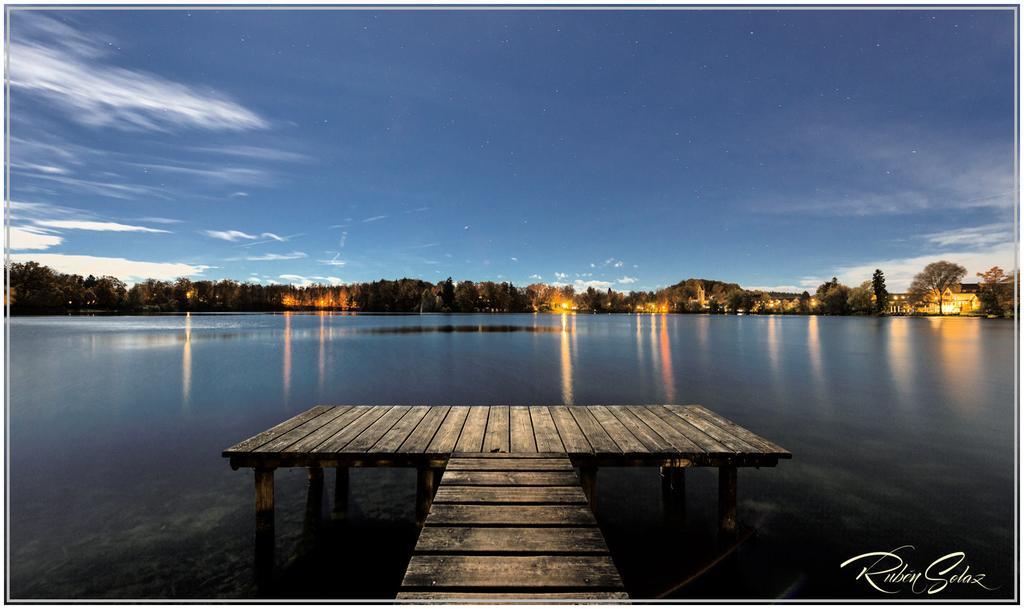 Sopherl Am See - Fruehstueck Auf Der Seeterrasse, Sehr Ruhig Und Wunderschoen Am See, 3 Minuten Nach Oberpfaffenhofen, Viele Radtouren, Restaurants & Cafes In Der Umgebung Weßling المظهر الخارجي الصورة