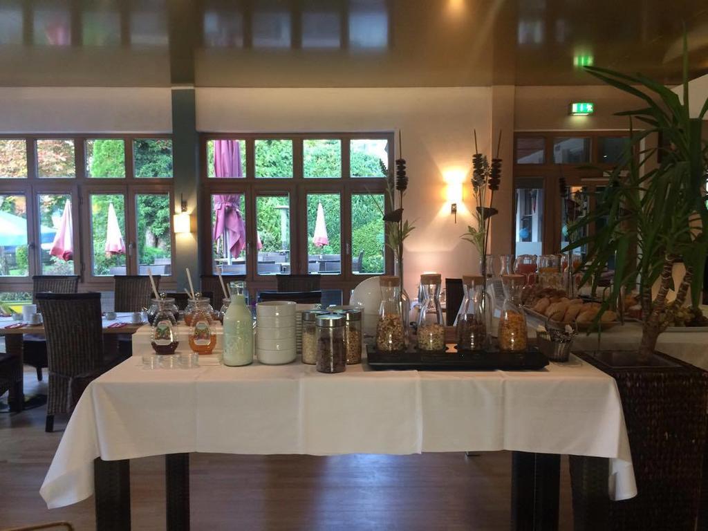 Sopherl Am See - Fruehstueck Auf Der Seeterrasse, Sehr Ruhig Und Wunderschoen Am See, 3 Minuten Nach Oberpfaffenhofen, Viele Radtouren, Restaurants & Cafes In Der Umgebung Weßling المظهر الخارجي الصورة