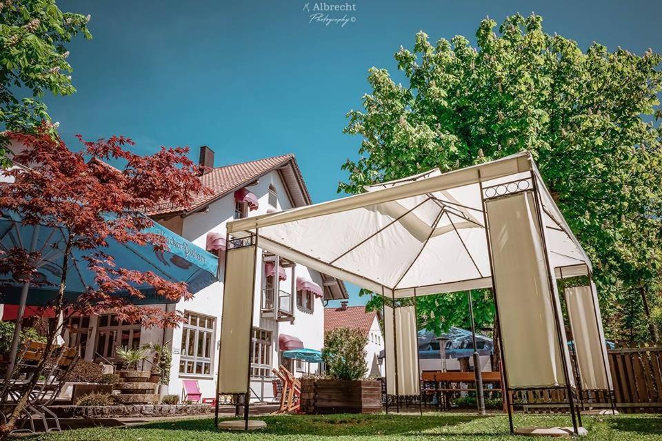 Sopherl Am See - Fruehstueck Auf Der Seeterrasse, Sehr Ruhig Und Wunderschoen Am See, 3 Minuten Nach Oberpfaffenhofen, Viele Radtouren, Restaurants & Cafes In Der Umgebung Weßling المظهر الخارجي الصورة