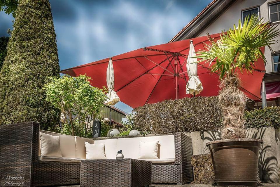 Sopherl Am See - Fruehstueck Auf Der Seeterrasse, Sehr Ruhig Und Wunderschoen Am See, 3 Minuten Nach Oberpfaffenhofen, Viele Radtouren, Restaurants & Cafes In Der Umgebung Weßling المظهر الخارجي الصورة
